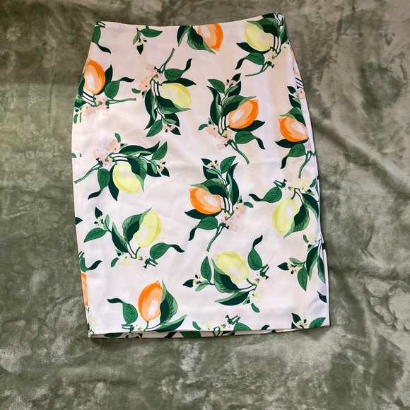 Mid length body con skirt - Picture 1 of 3